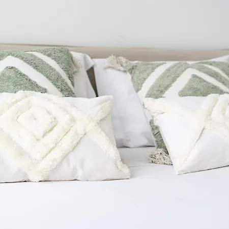 Forum By House And People Apartment